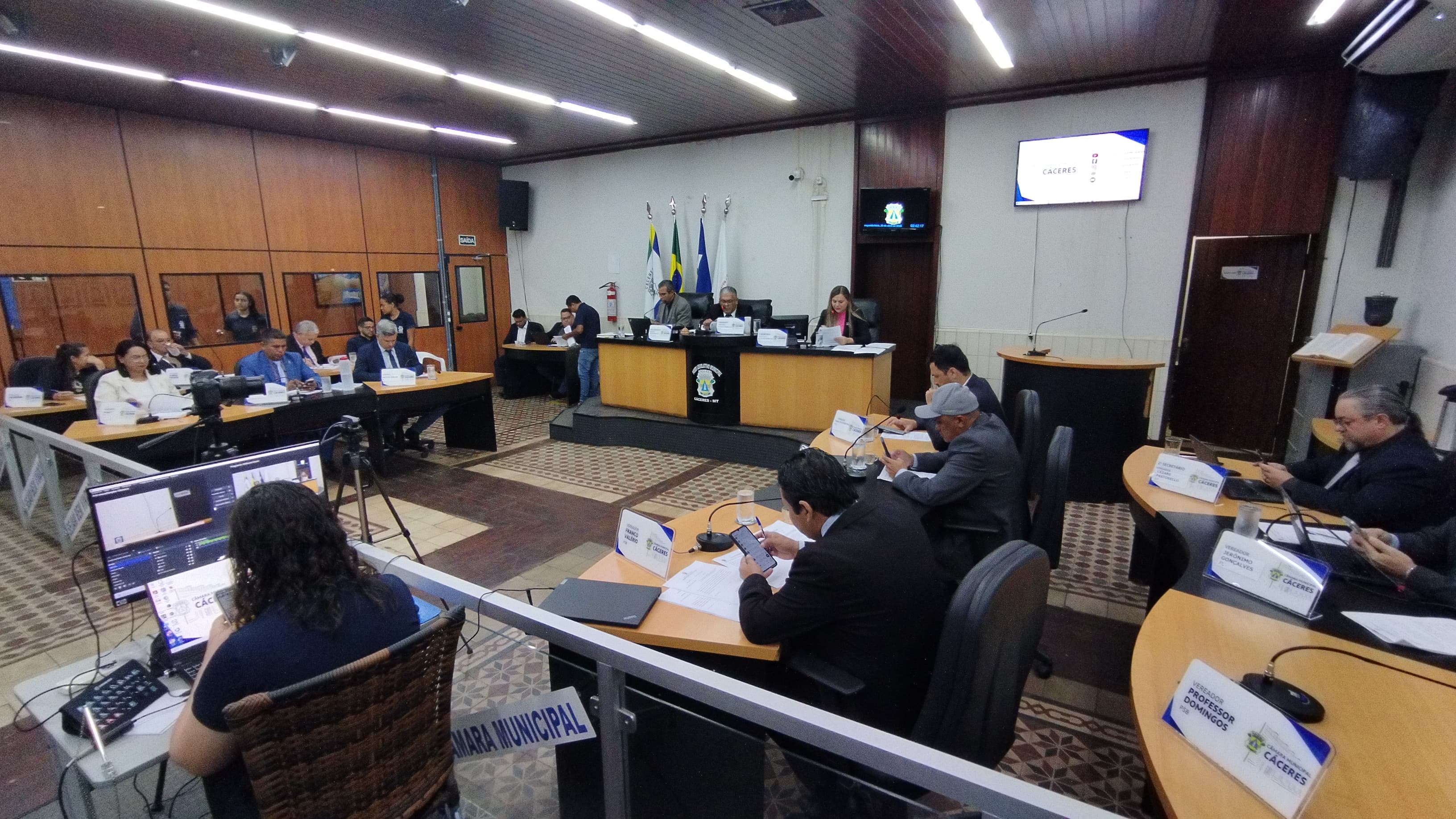 Câmara de Cáceres aprova Indicações e Requerimentos priorizando Saúde, Infraestrutura e Serviços Urbanos em sessão ordinária