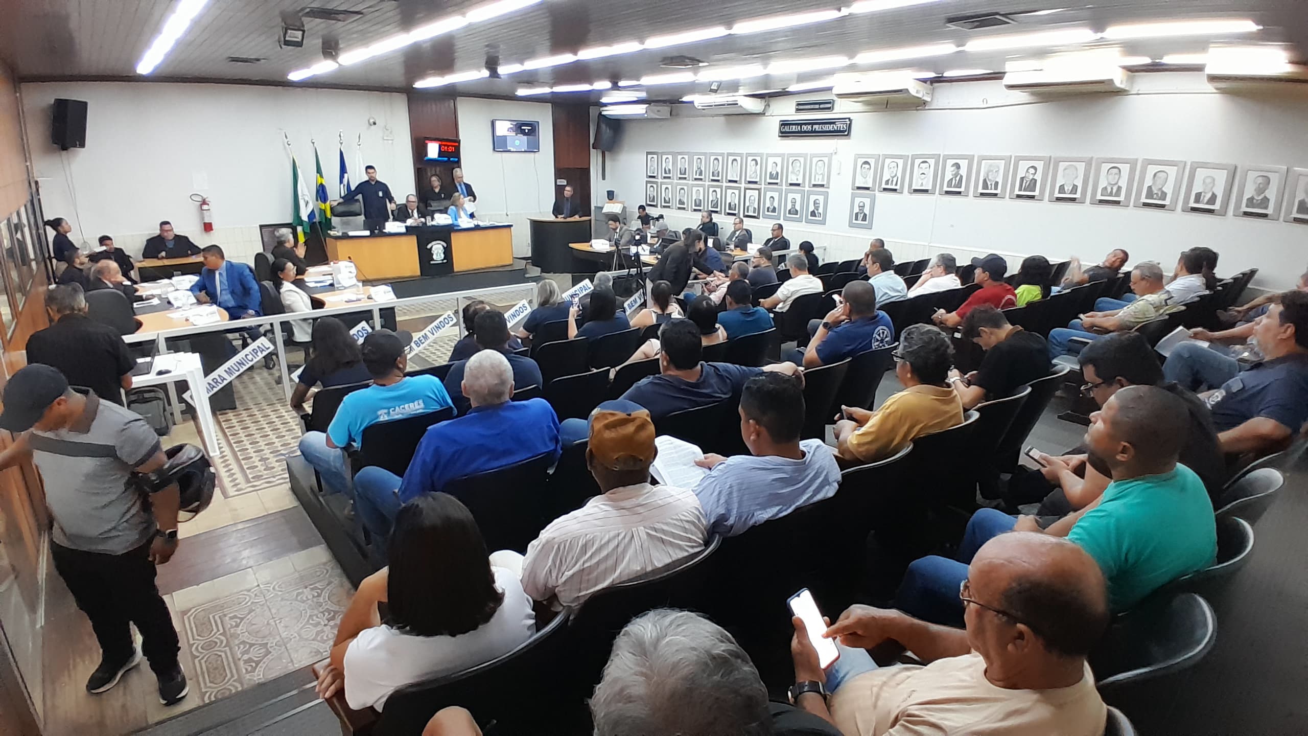 Câmara de Cáceres aprova por unanimidade o novo projeto de RGA aos servidores