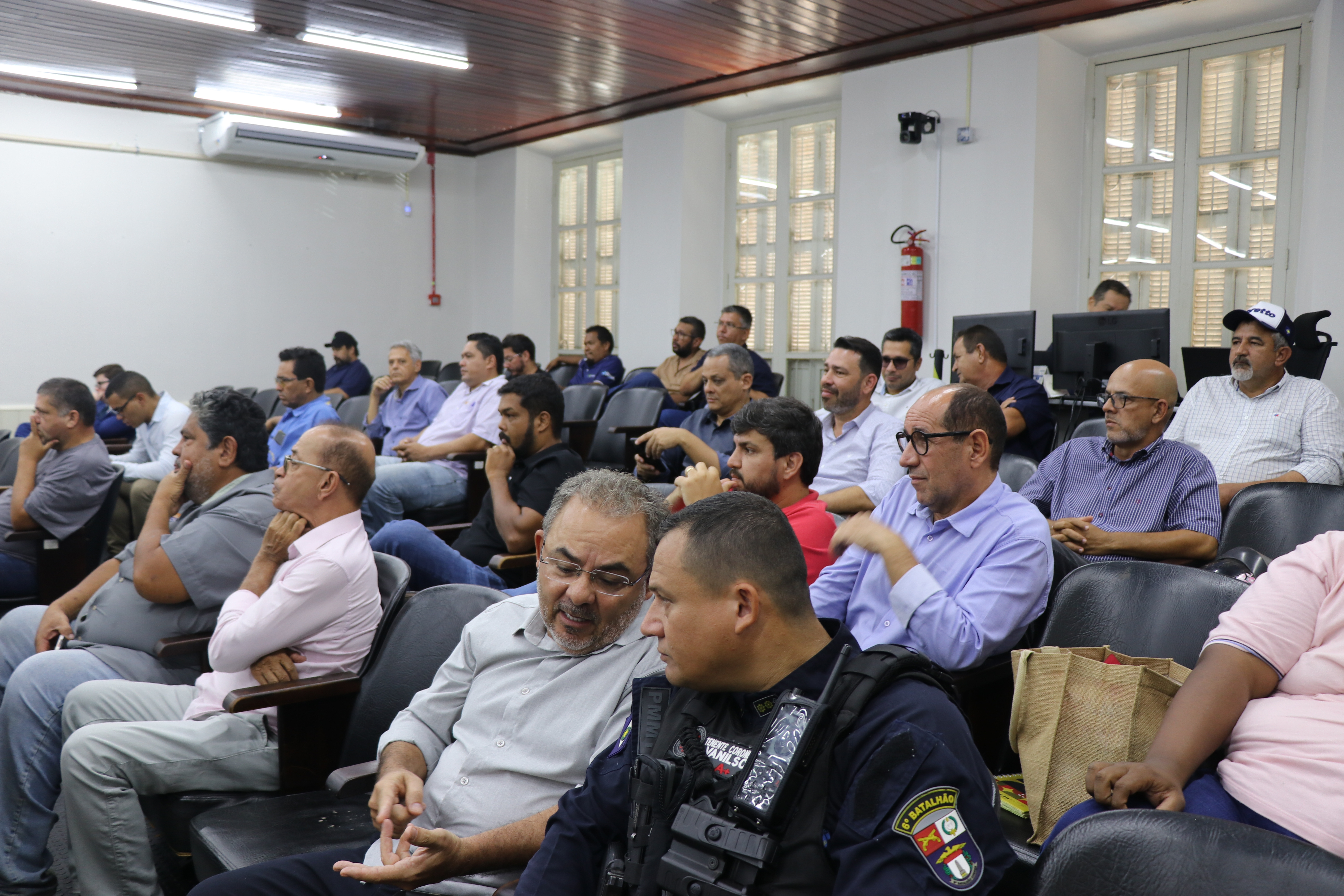 Câmara de Cáceres aprova projeto da cascalheira e prioriza infraestrutura em bairros periféricos