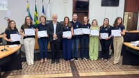 Câmara de Cáceres homenageia motoristas da saúde e grupo beneficente por serviços à comunidade