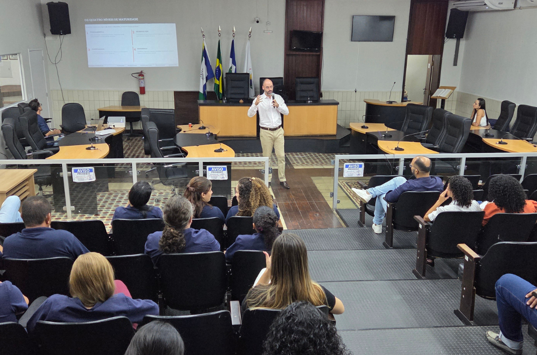 Câmara de Cáceres promove palestra sobre Programa de Integridade para servidores