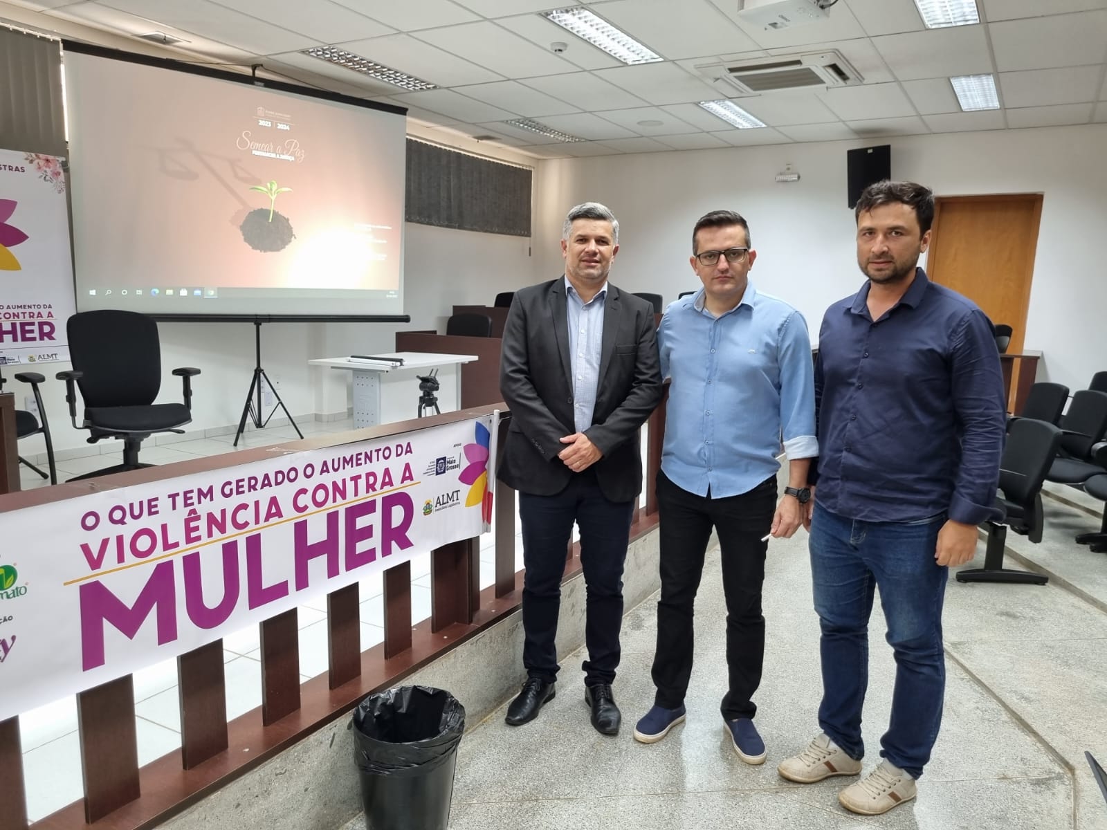 Câmara de Cáceres propõe palestras nos bairros de enfrentamento à violência contra mulher