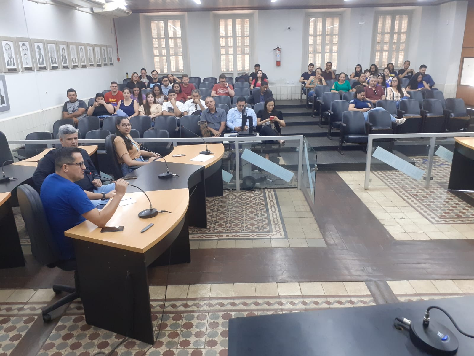 Câmara de Cáceres recebe visita técnica de estudantes de faculdade de Direito 