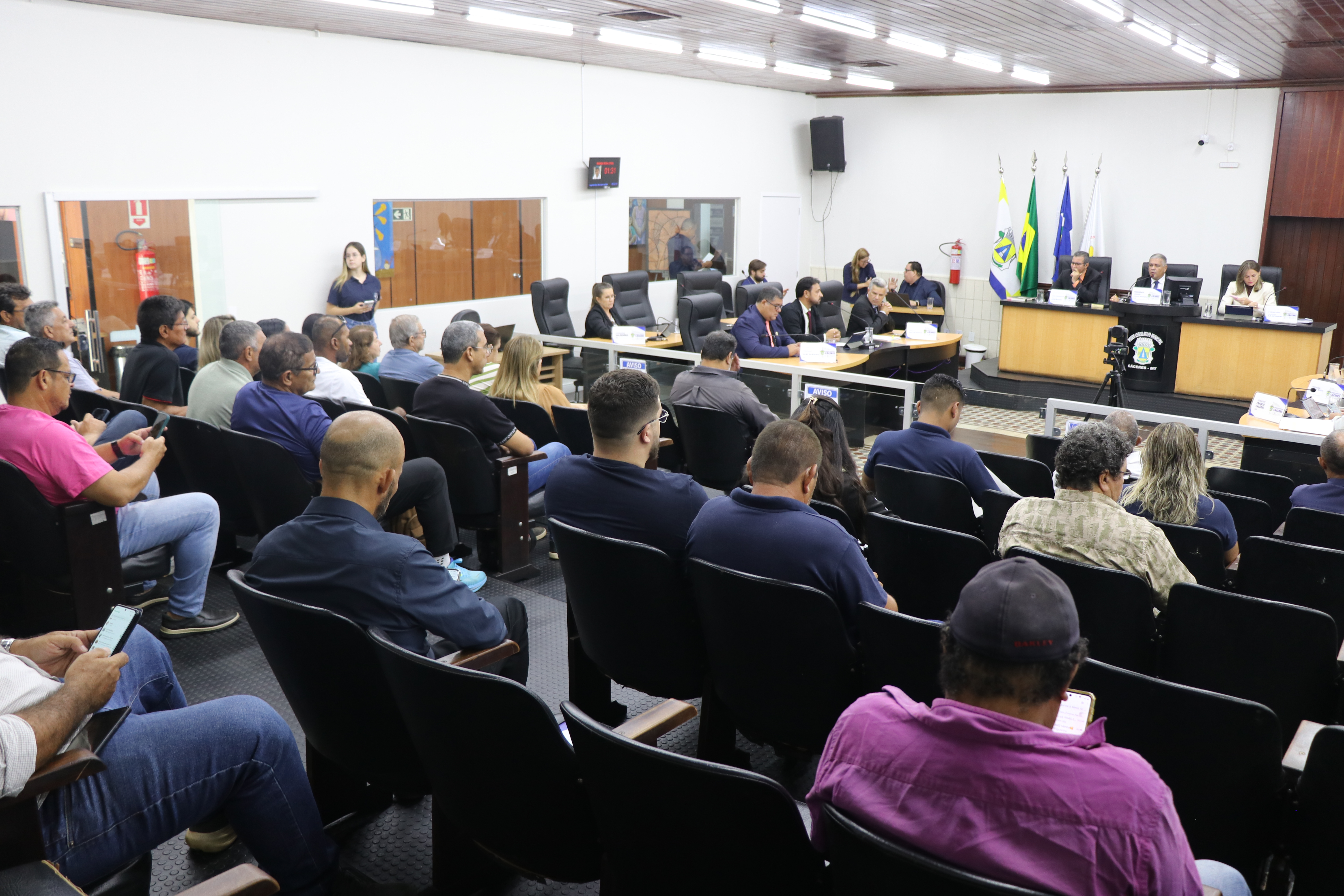 Câmara Municipal realiza reunião pública sobre apoio às festas tradicionais de Cáceres