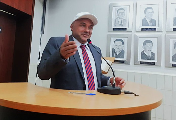 CCJ analisa credito adicional para castração de cães e gatos em Cáceres 
