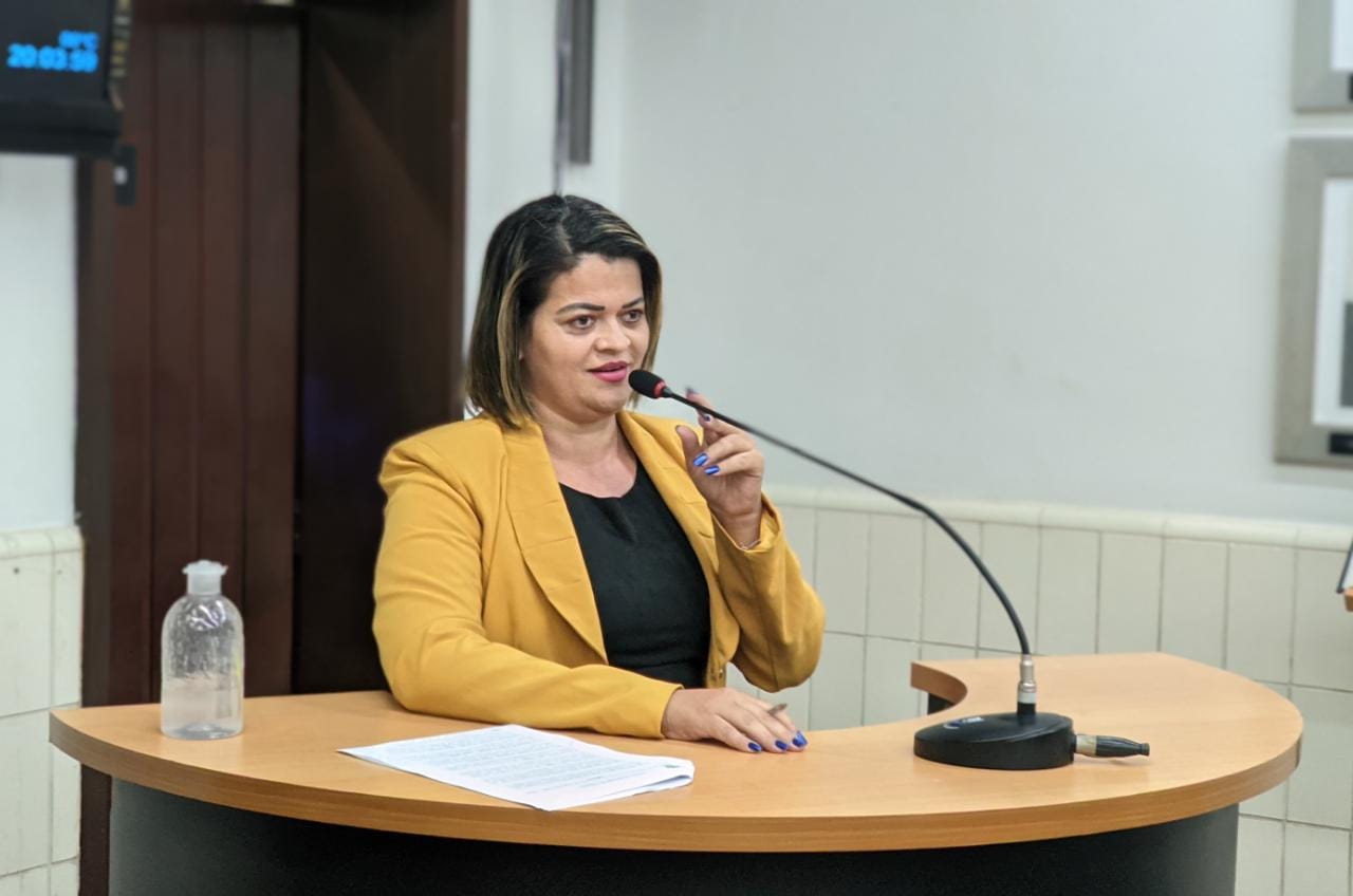 Cohab Nova: Indicações pedem limpeza do depósito de tratamento de esgoto e reforma no campo de futebol comercial do bairro