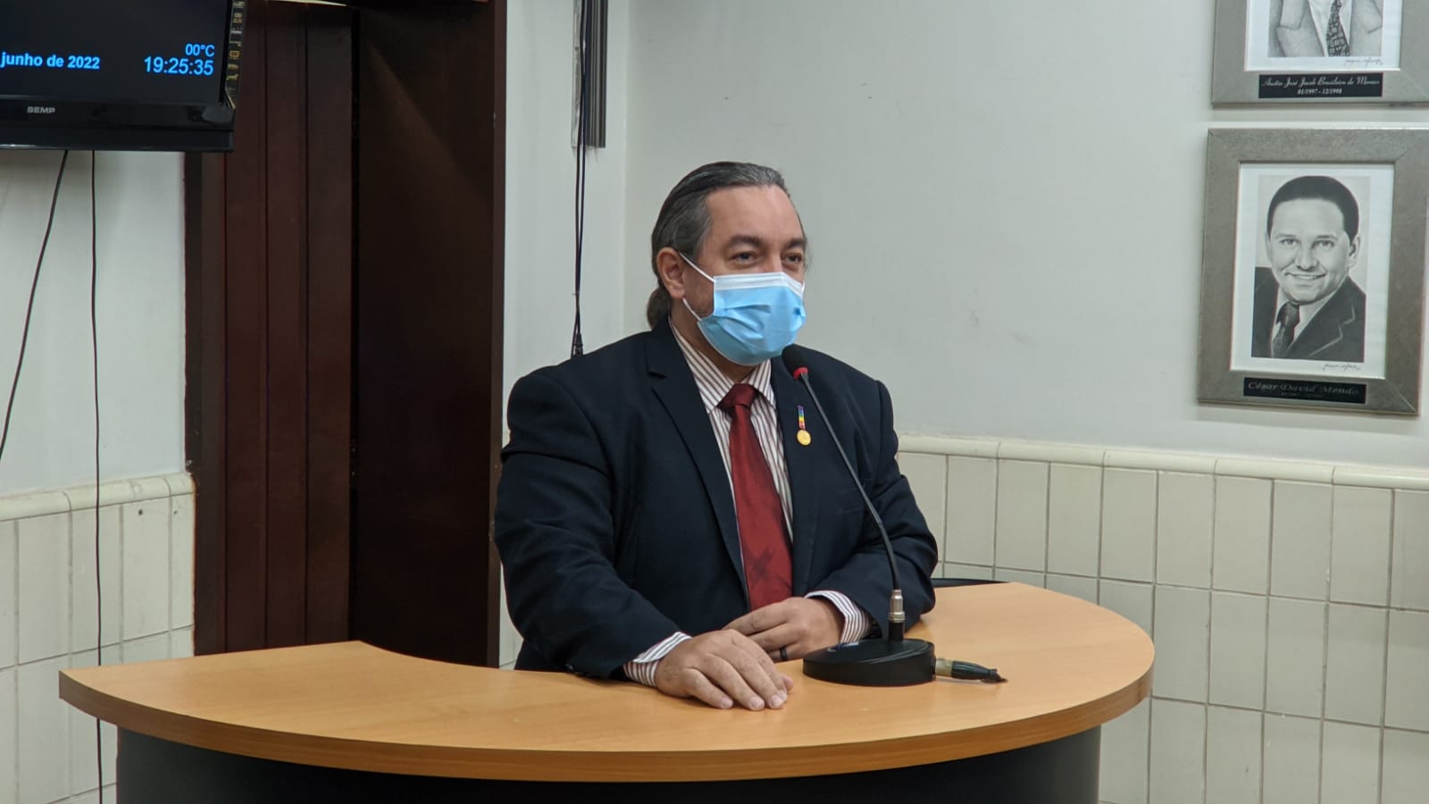 Covid-19: Com disparo de casos em Cáceres, indicação sugere retomada da vacinação de grupos de trabalhadores essenciais