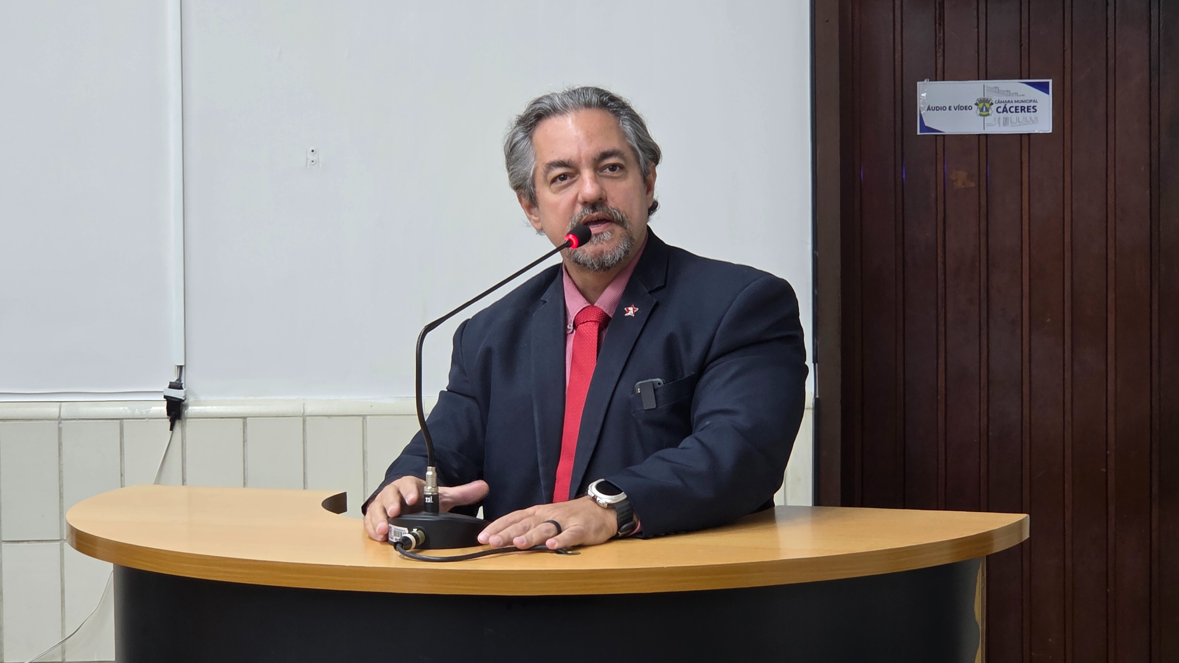 Déficit Habitacional de Cáceres: Vereador Pastorello solicita dados detalhados