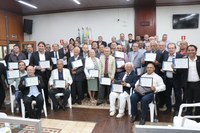 Em celebração do passado e presente de Cáceres, Câmara homenageia ex-parlamentares em Sessão Solene