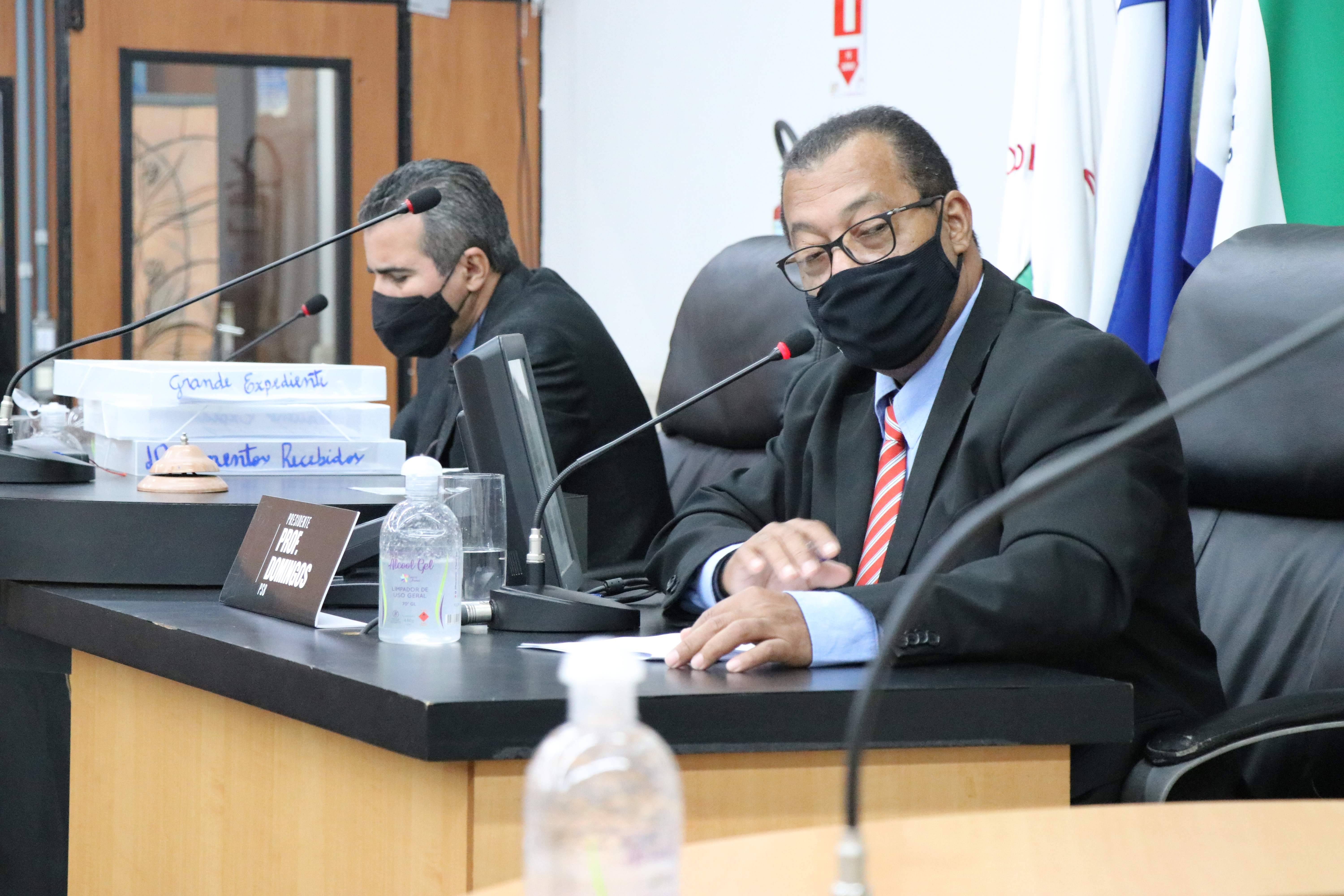 Indicação aprovada em Sessão solicita compra de caminhões-baú e basculante para auxiliar agricultores