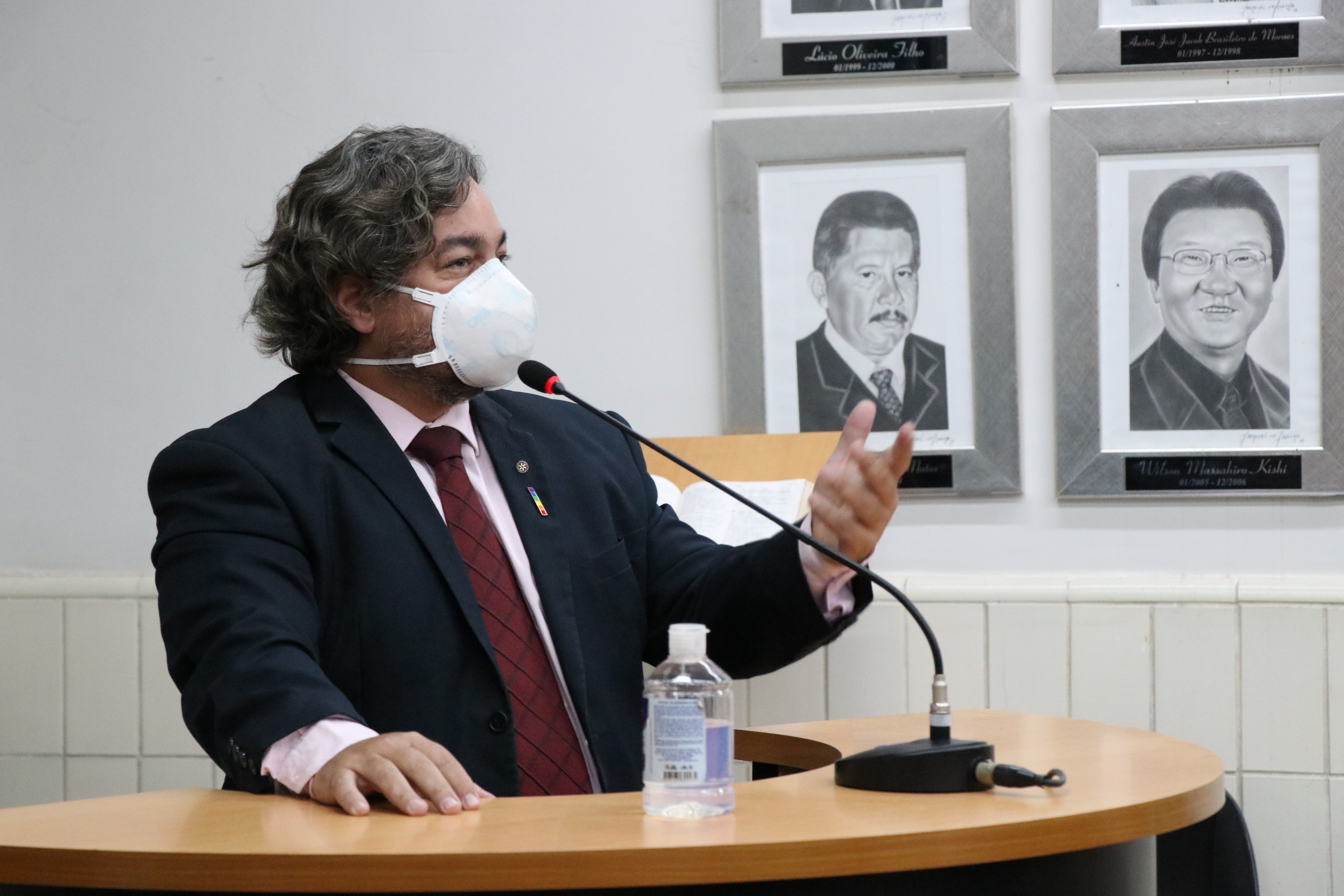 Indicação aprovada em Sessão sugere instalação de luminárias solares em vias que não possuam rede de baixa tensão