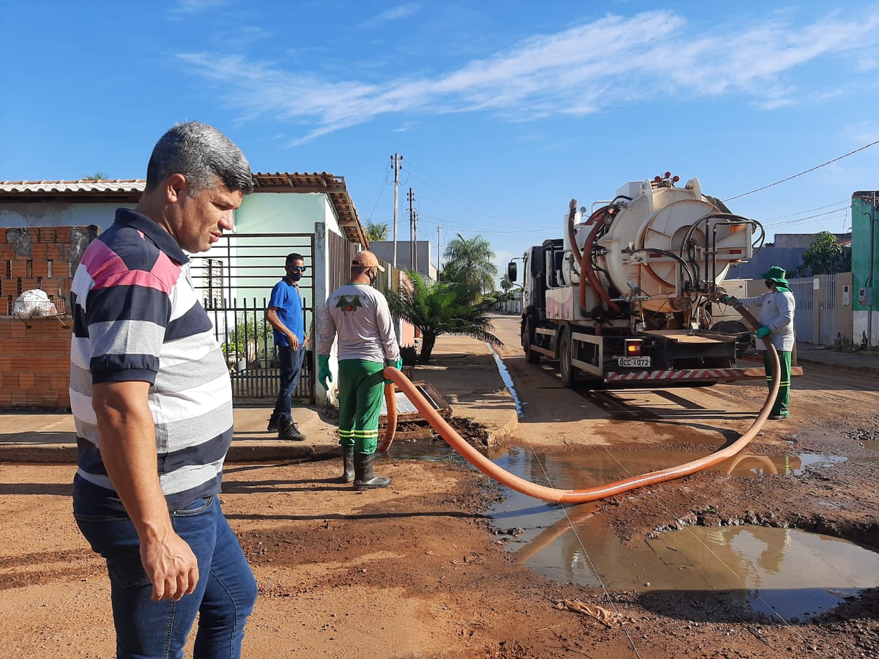 Indicação de limpeza de ruas, bueiros e rede de esgoto do bairro Massa Barro é aprovada em Sessão e já executada pela Prefeitura