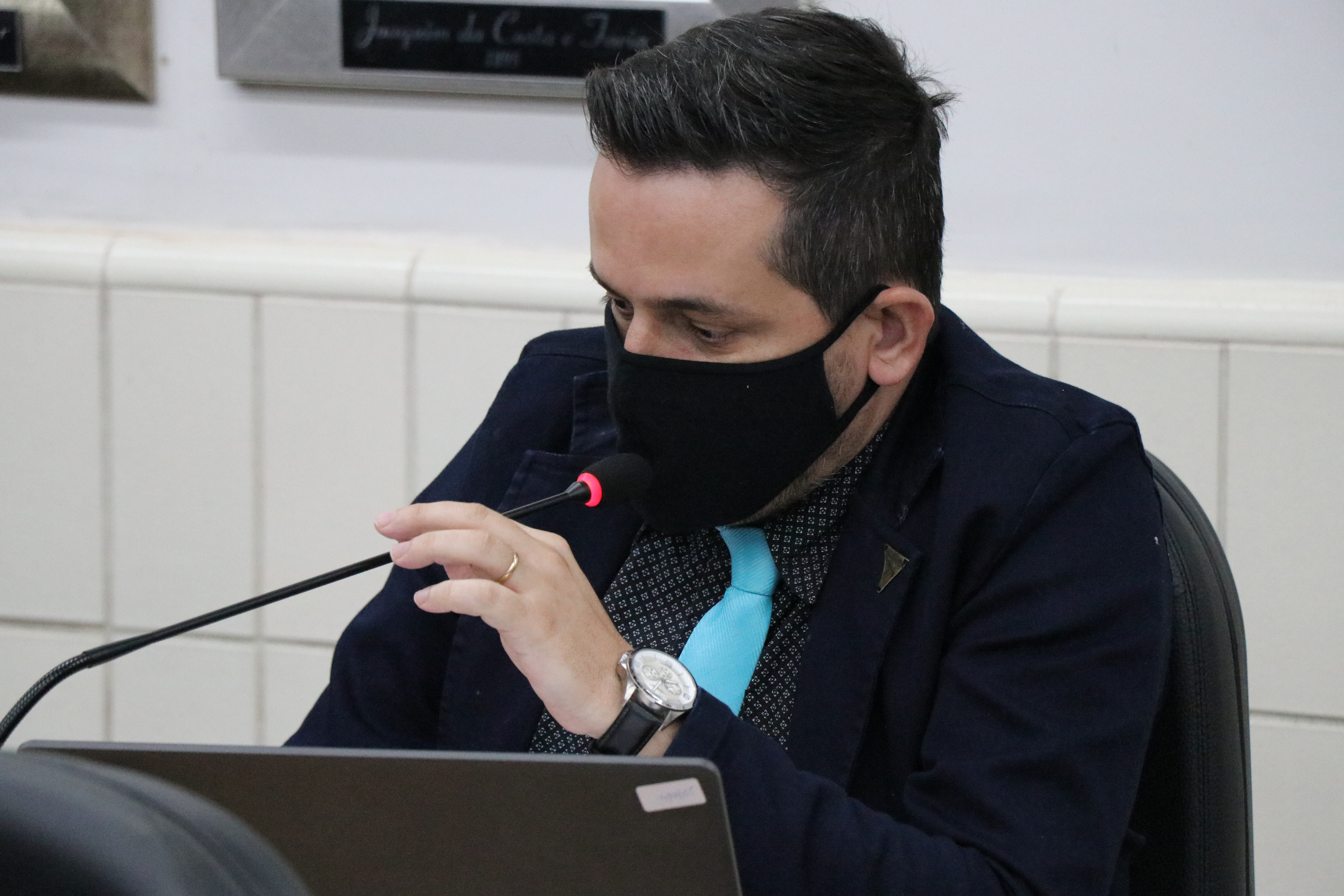 Indicação solicita disponibilização de local adequado para praticantes de som automotivo e manobras de motos