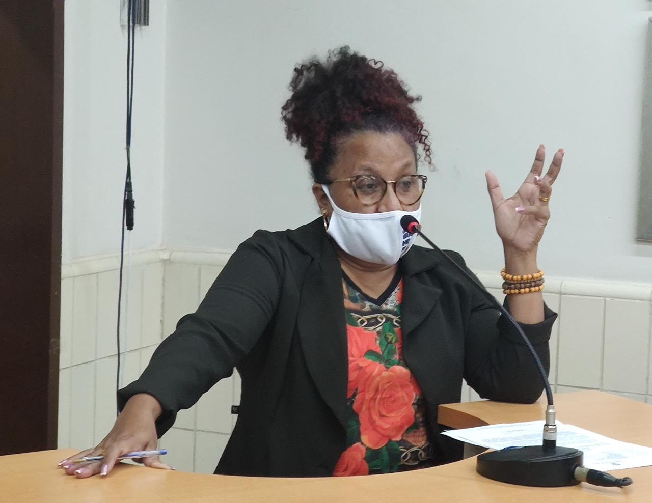 Indicação solicita ônibus escolar para fazer o transporte de estudantes que residem no Residencial Aeroporto Novo