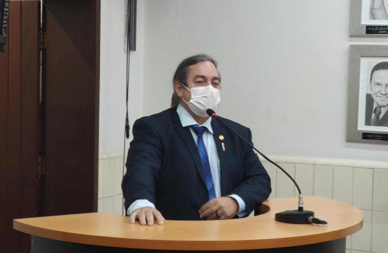 Indicação solicita recuperação da estrada paralela à BR-070, no trecho entre o Bairro Santo Antônio e o córrego do Facão