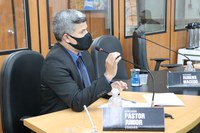 Indicação solicita reforma da academia ao ar livre do Jardim Universitário e pintura da praça e das faixas de meio-fio