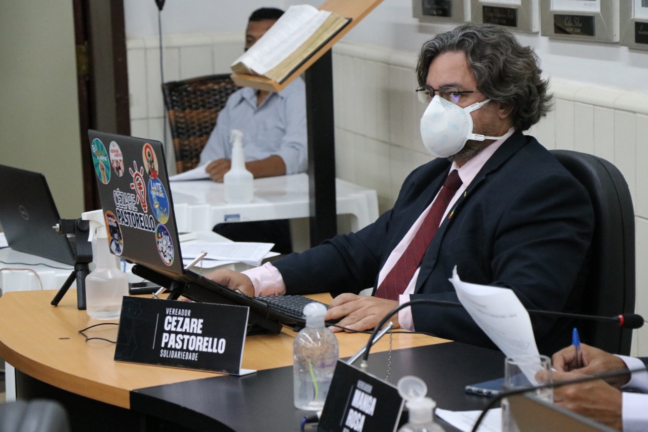 Indicação sugere que Prefeitura crie projeto nos moldes do REFIS para compensação de débitos por meio de precatórios