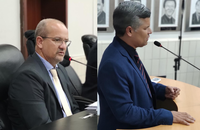 Indicações pedem obras para implementação de ciclovia e construção de canteiro na Avenida Tancredo Neves