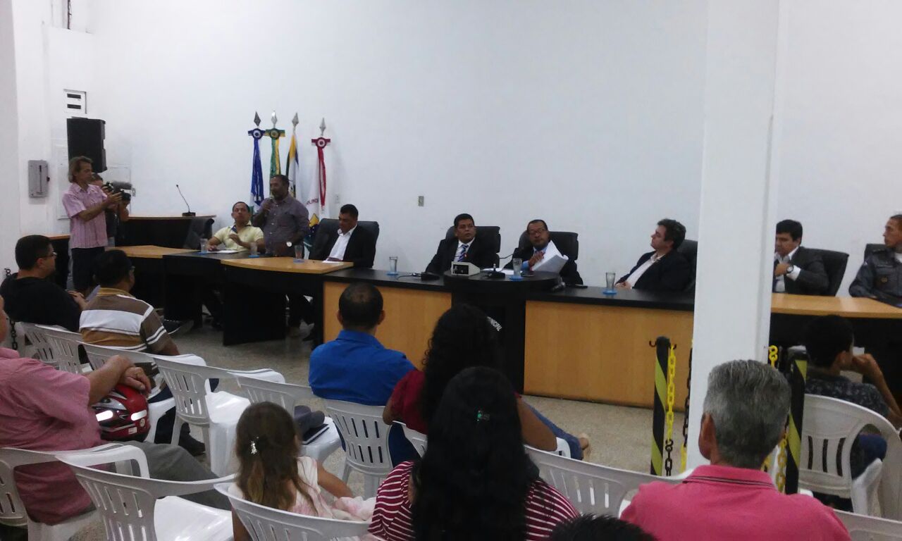 Legislativo Municipal agraciou com moção de aplausos os líderes comunitários do nosso município.