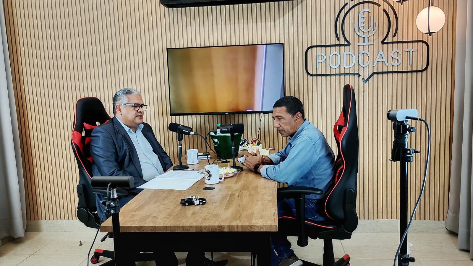 ENTREVISTA: Mais de 600 proposituras já passaram pelo plenário da Câmara neste ano