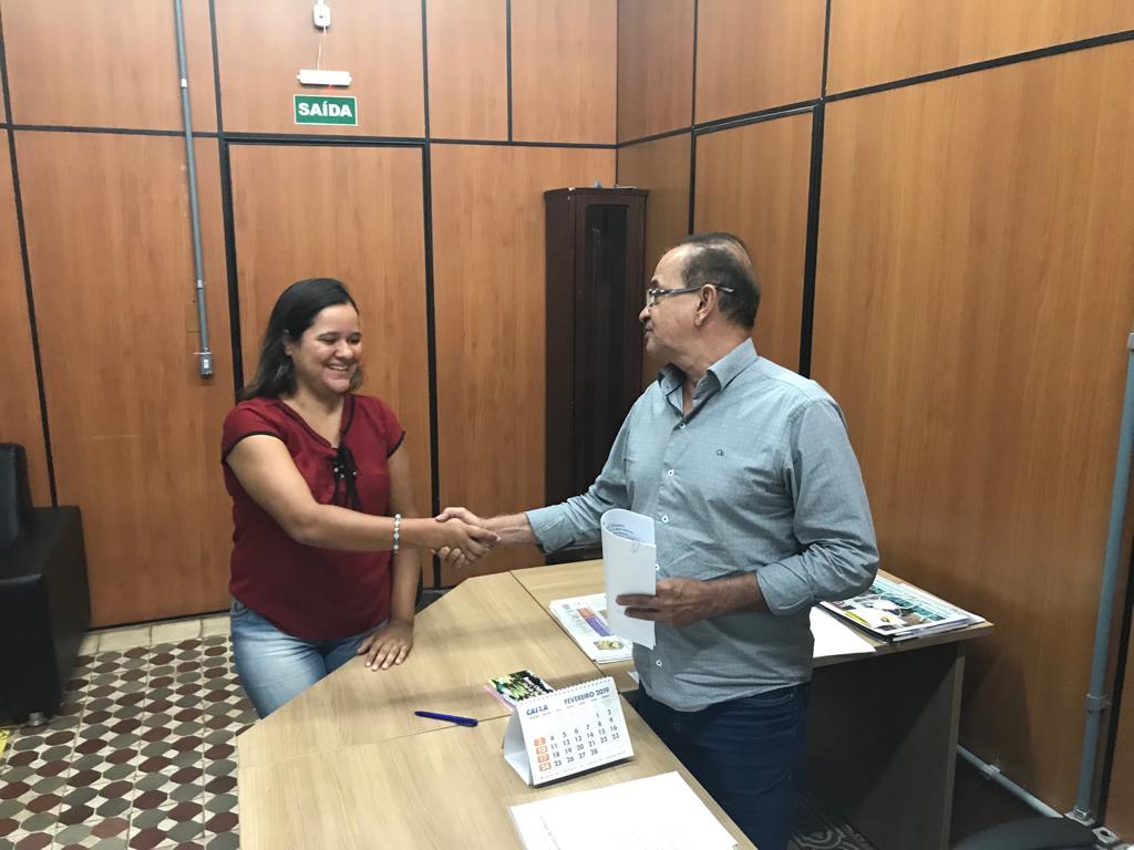 Nova concursada toma posse no Legislativo Municipal