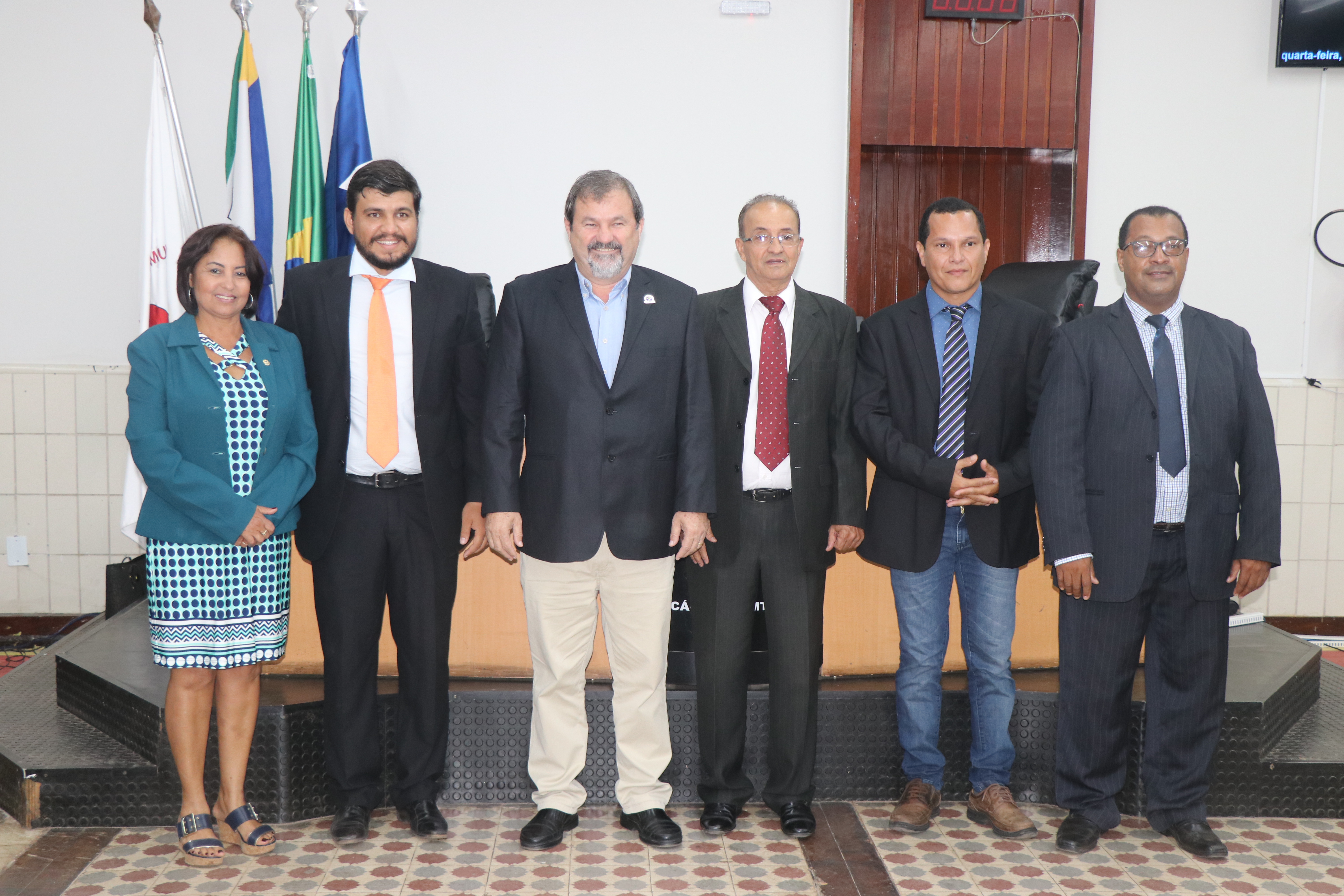 Nova mesa diretora toma posse em Sessão Solene