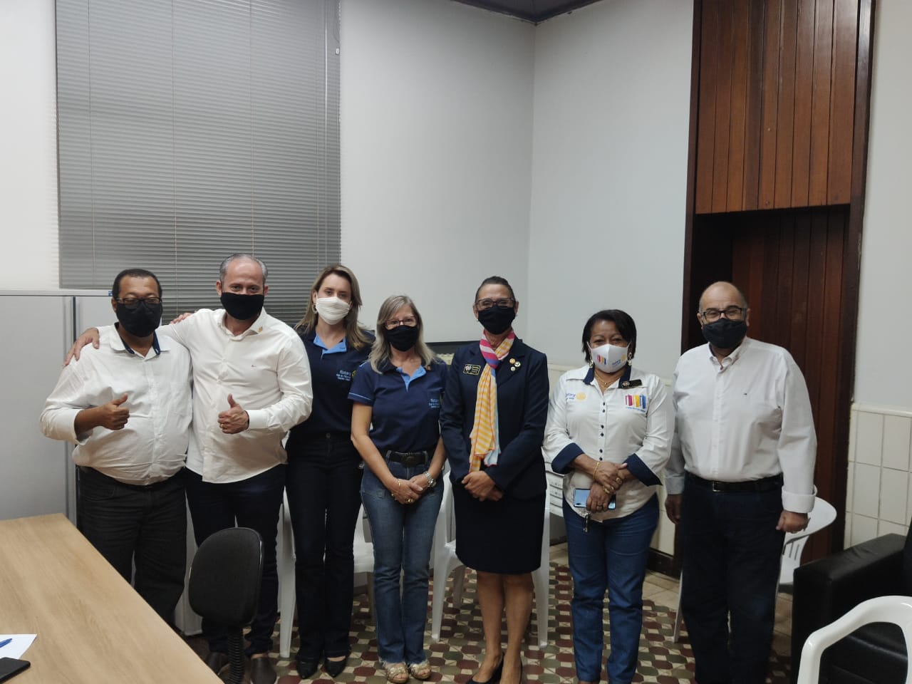 Presidente da Câmara recebe visita da Governadora do Rotary de Mato Grosso, que doa três academias da primeira idade e dois kits ortopédicos à cidade