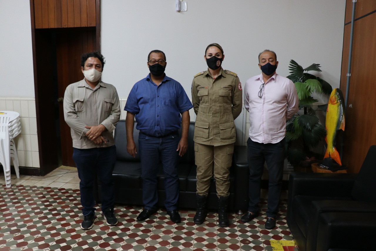 Vereadores recebem Tenente Coronel do Comando Regional V na Câmara Municipal