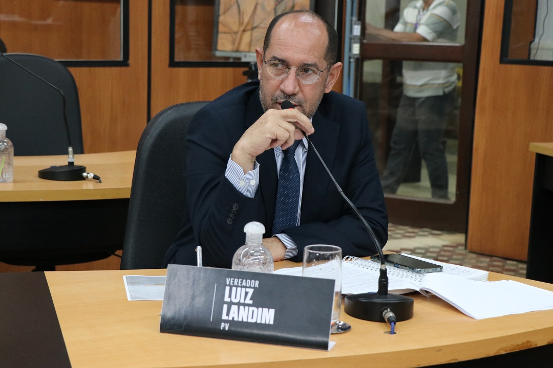 Projeto que obriga profissionais que trabalham com crianças e adolescentes a apresentar certidão negativa de antecedentes criminais é sancionado pelo Executivo