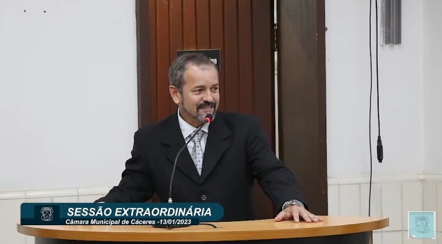 RISCOS DE ACIDENTES: Projeto de lei quer acabar com fios de poste de energia ‘soltos’ em Cáceres  