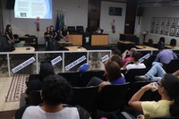 Câmara sedia palestra de acadêmicas de Psicologia sobre ansiedade no ambiente de trabalho