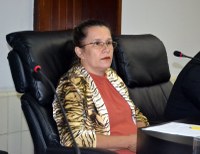 Valdeníria preside Sessão Ordinária
