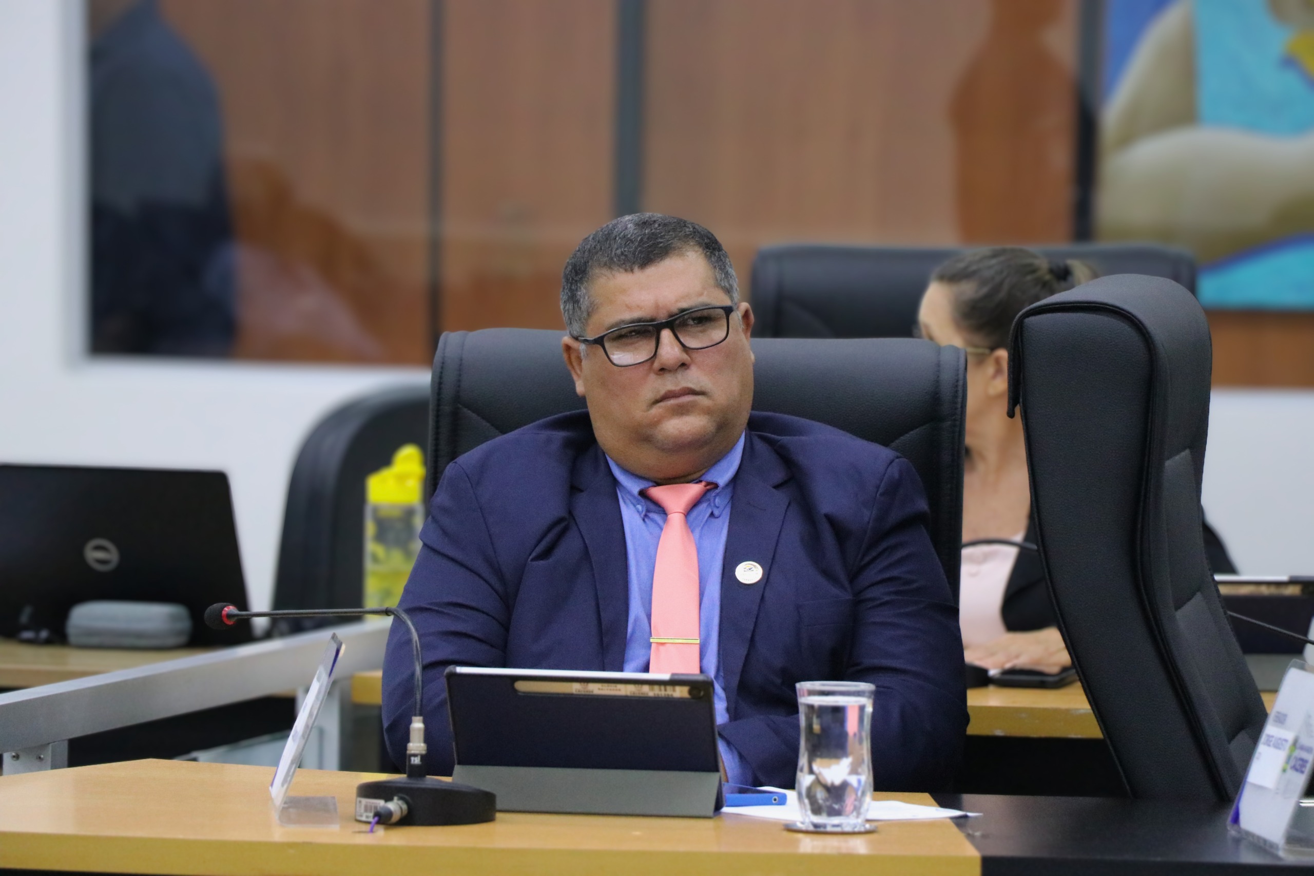 Vereador Eliel da Rocha sugere rotatória e reordenamento viário na Avenida Tancredo Neves