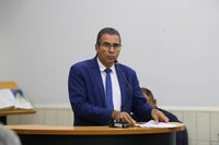 Vereador Isaías Bezerra propõe incentivo à execução dos Hinos Nacional e de Cáceres nas escolas