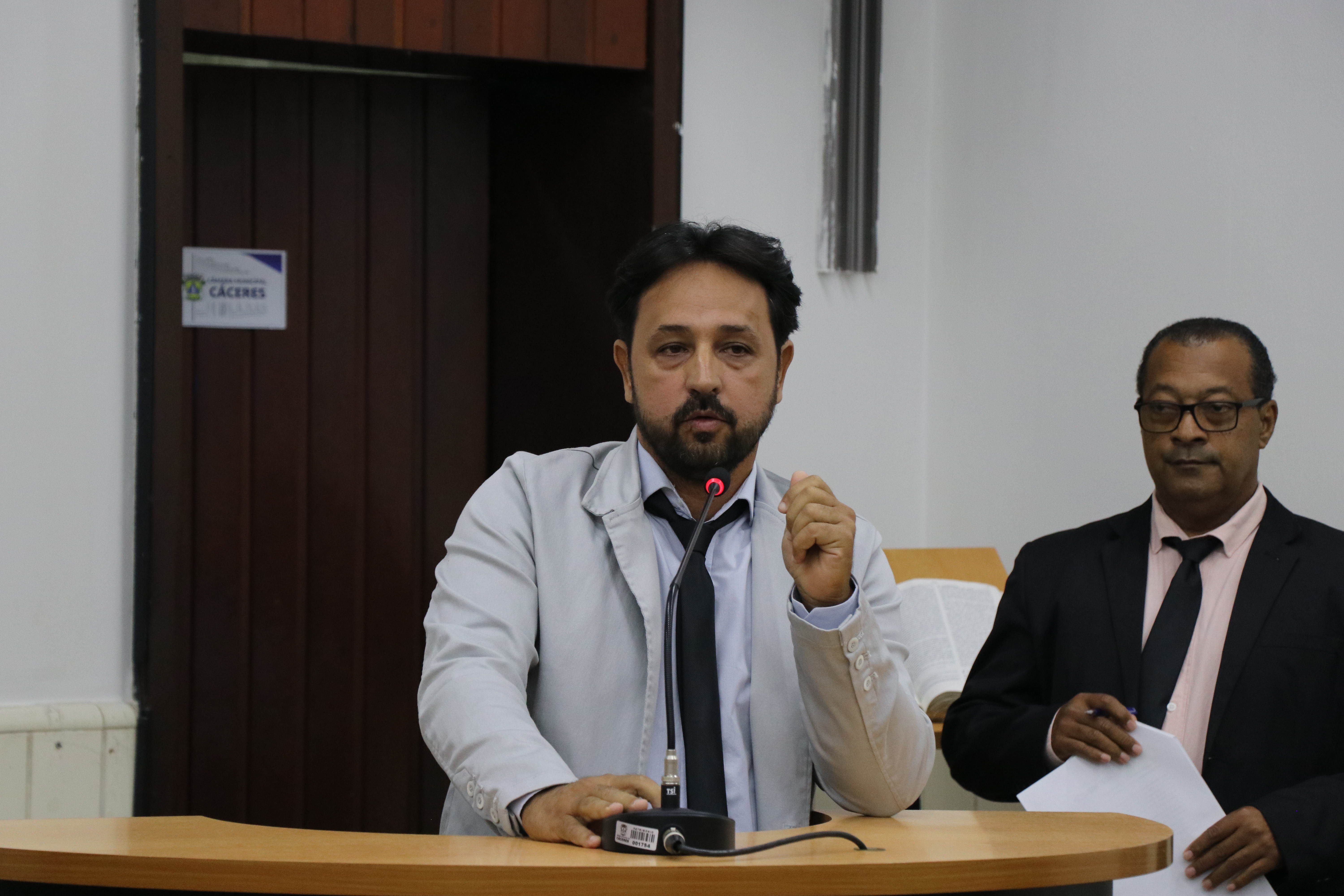 Vereador Judson pede mais de 1300 km de asfalto no bairro Cidade Nova