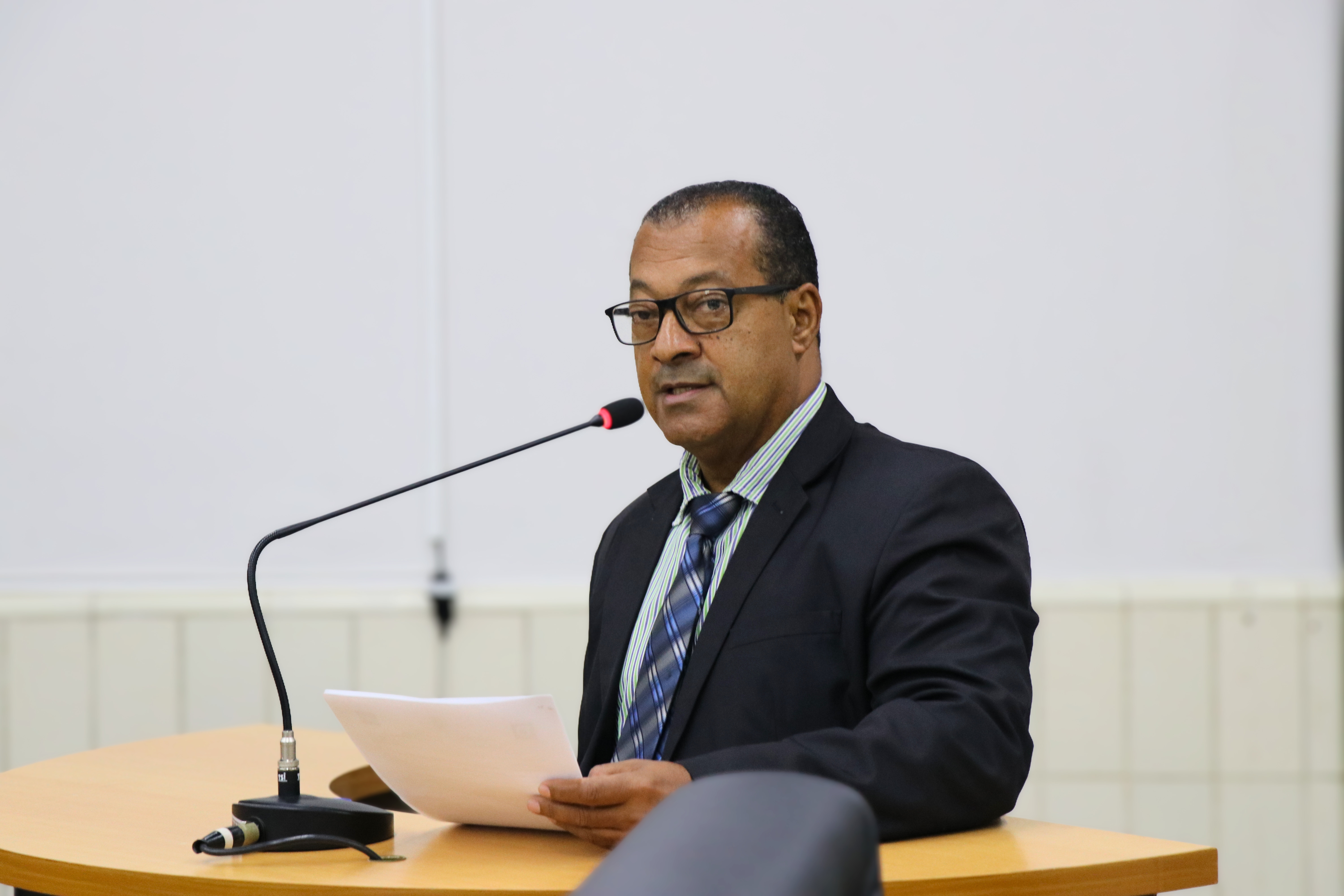 Vereador Professor Domingos solicita mutirão de saúde oftalmológica em Vila Aparecida