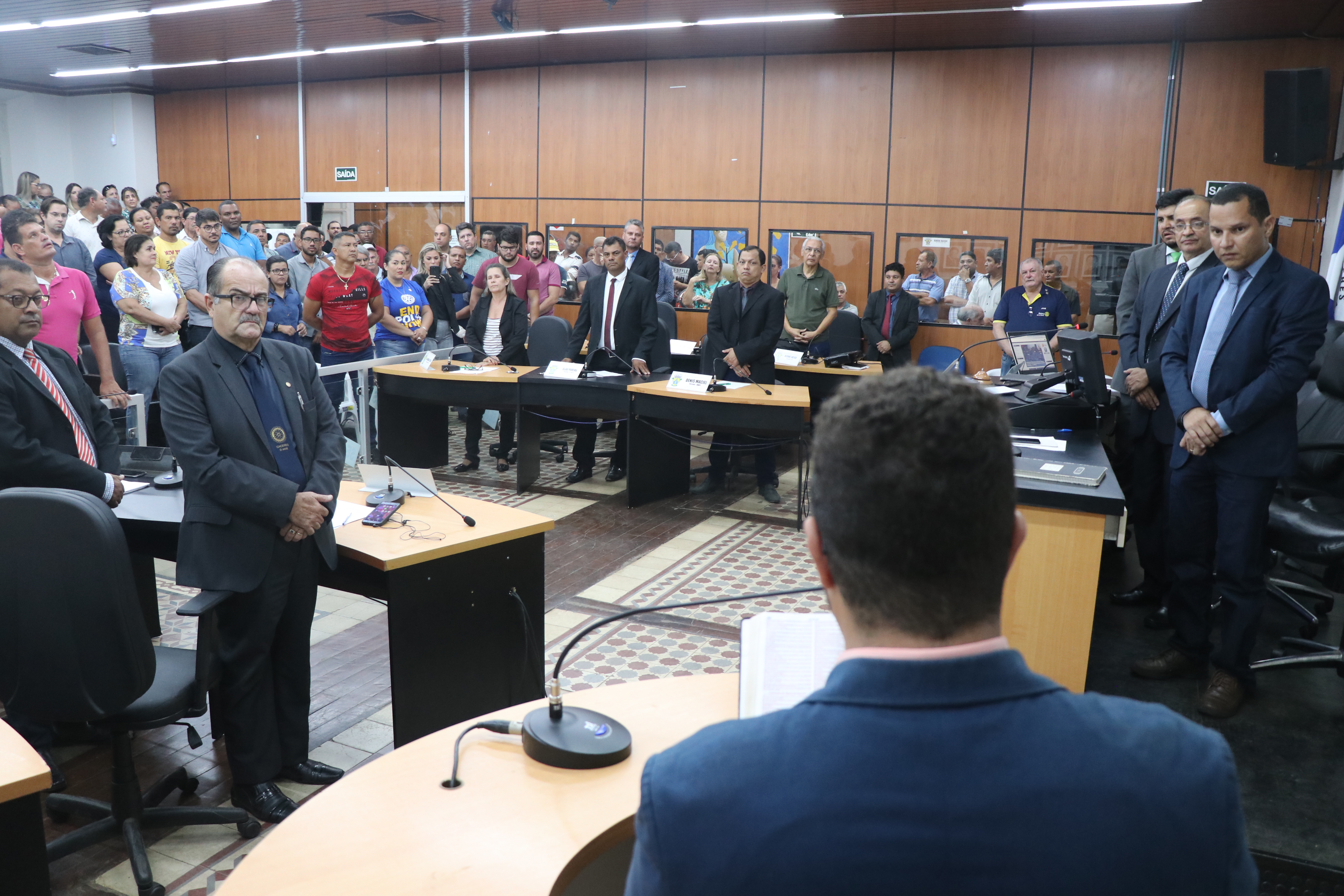 Vereadores aprovam indicação que pede recapeamento asfáltico na Cohab Nova