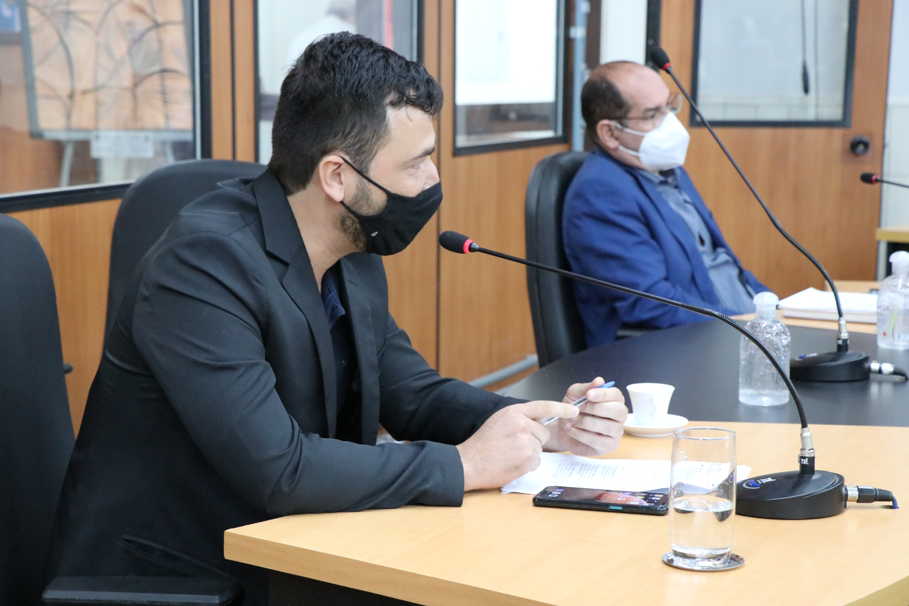 Vereadores aprovam Projeto de Lei que busca disponibilizar à população informações em tempo real sobre estoque de medicamentos em Cáceres