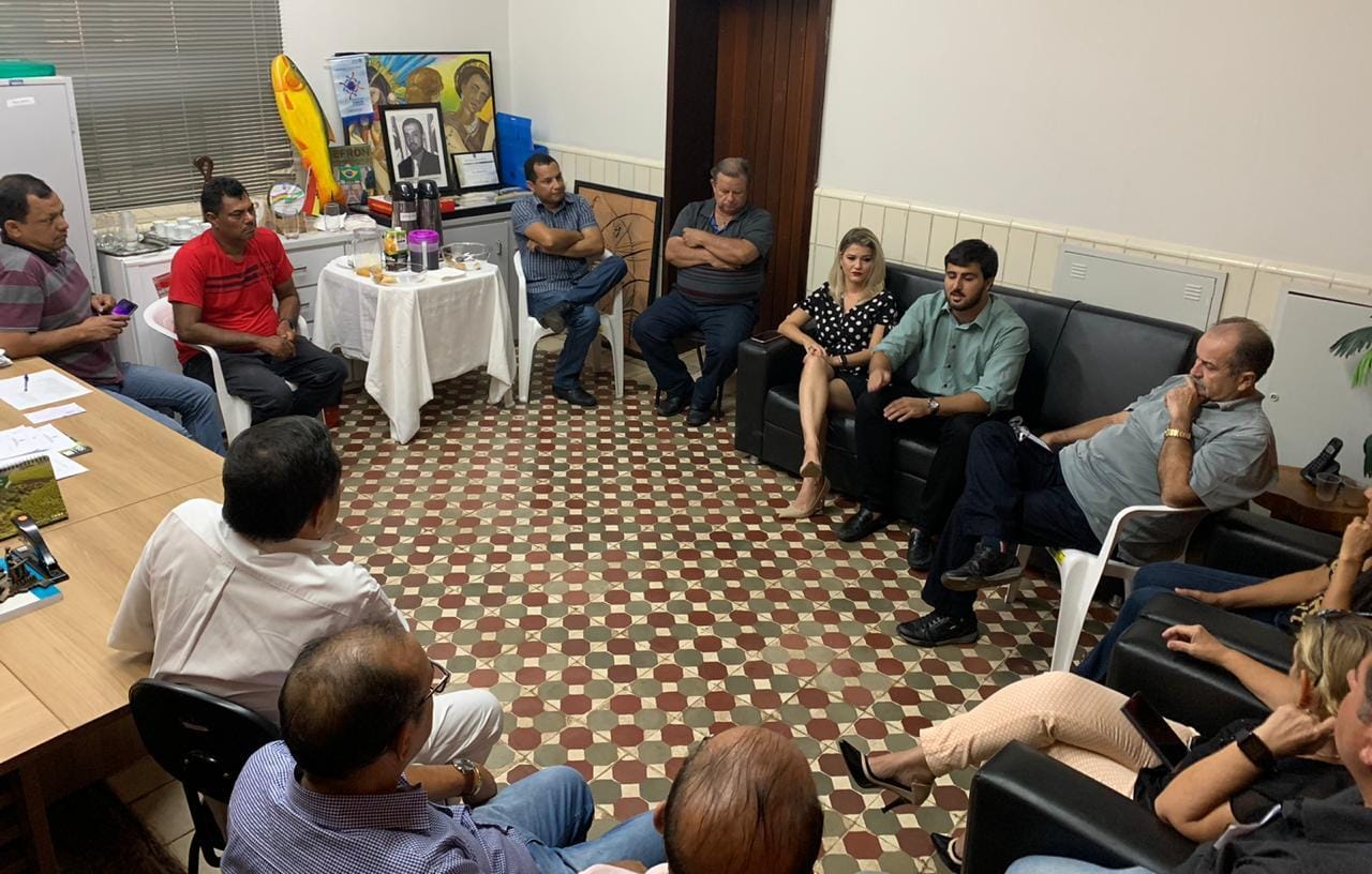 Vereadores de Cáceres conquistam cinco respiradores mecânicos para a Saúde após articulação com Deputado