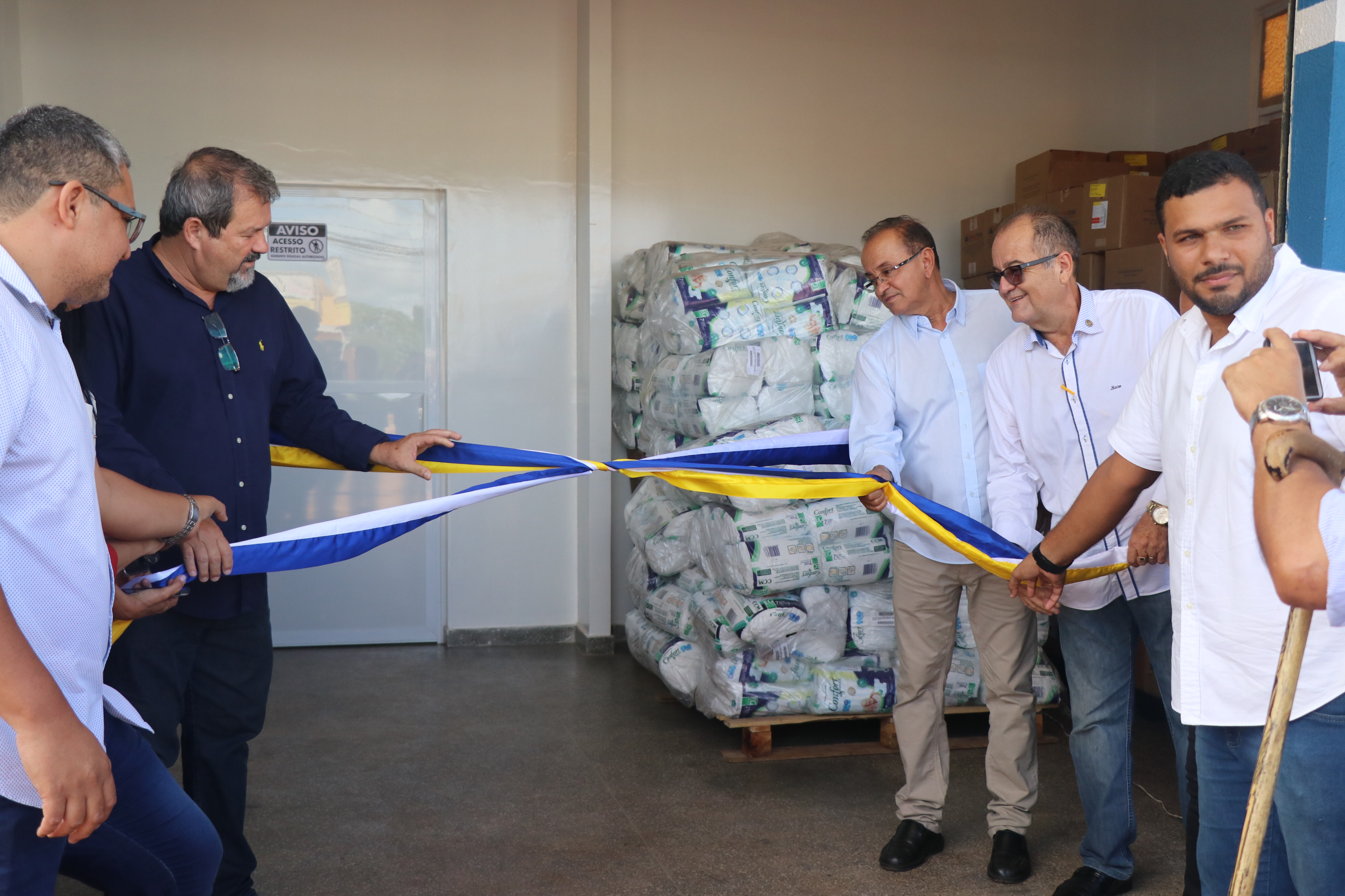 Vereadores prestigiam inauguração do almoxarifado da Secretaria de Saúde