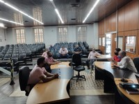 Vereadores se reúnem com Águas do Pantanal e Secretaria de Obras para relatar deformidades em obras na rua da Câmara