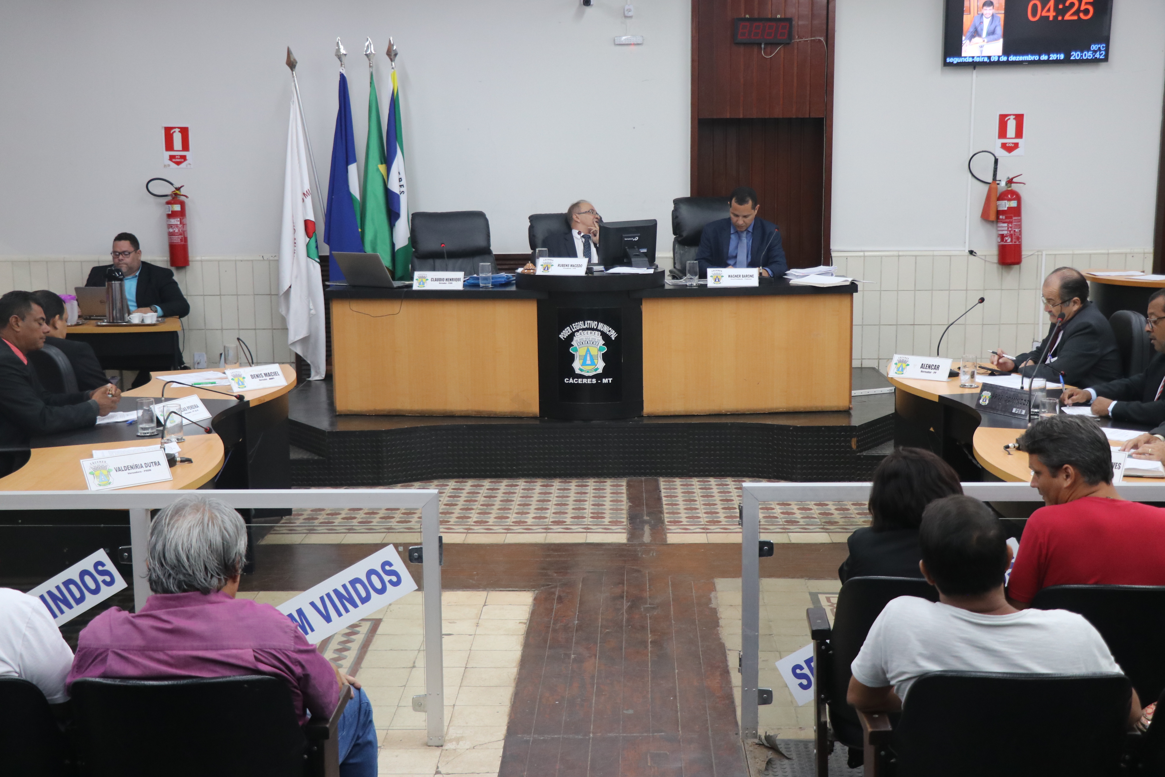 Vereadores solicitam recapeamento asfáltico da Av. 7 de Setembro ao Executivo