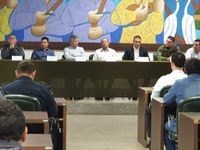 Vereadores participam de reunião do GGIF com autoridades de segurança da região